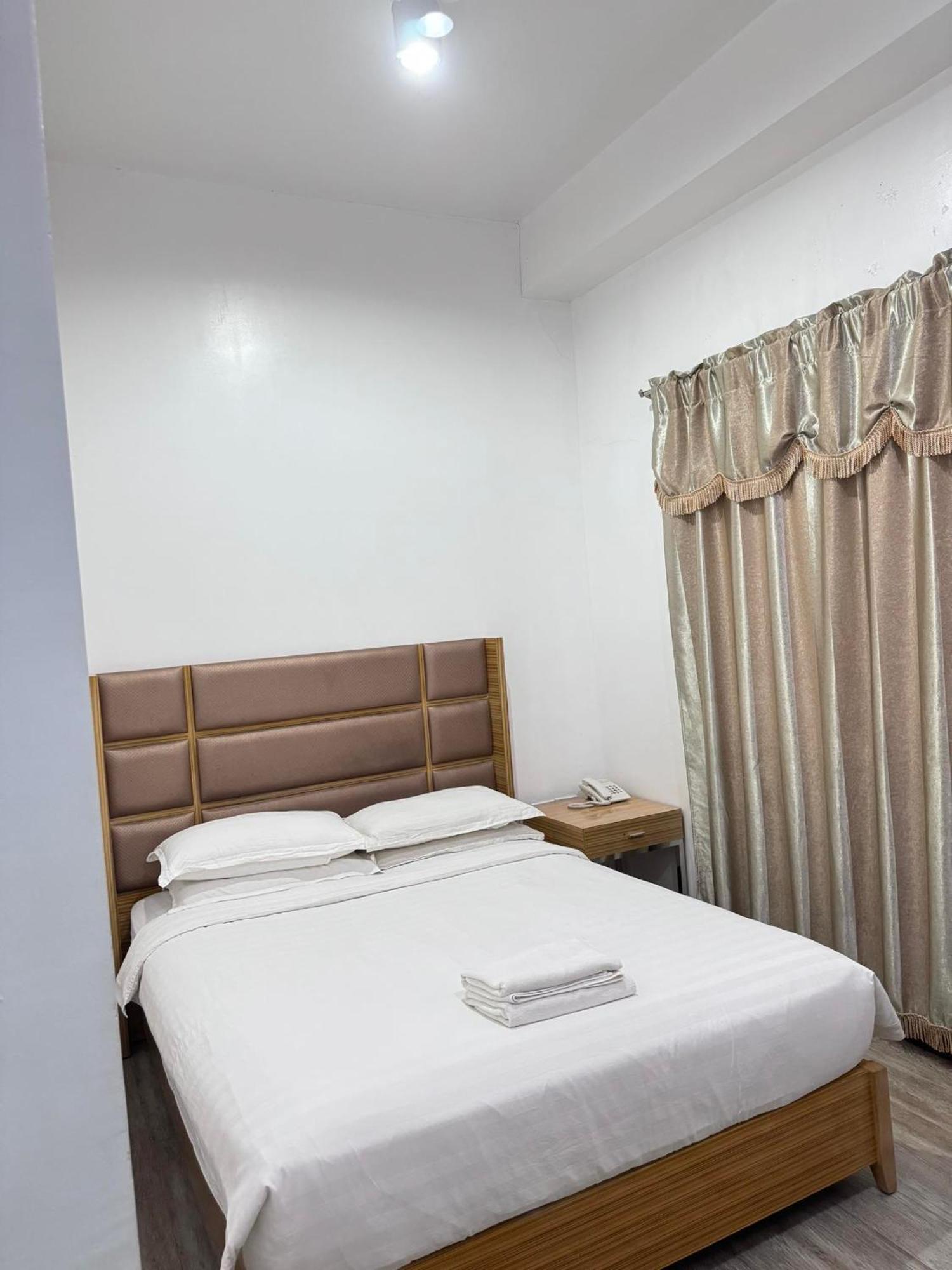 Jeamco Royal Hotel-Palawan Puerto Princesa Екстер'єр фото