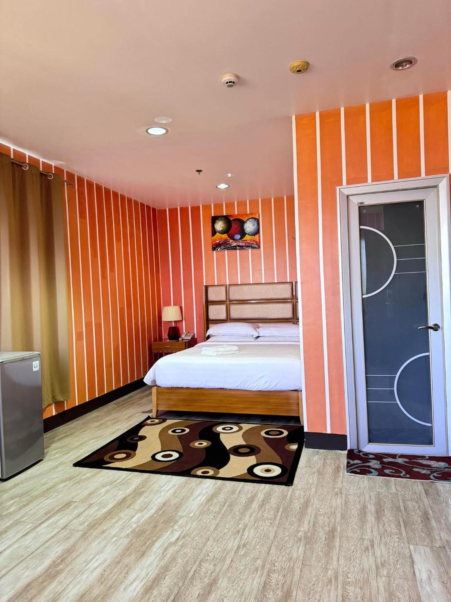 Jeamco Royal Hotel-Palawan Puerto Princesa Екстер'єр фото