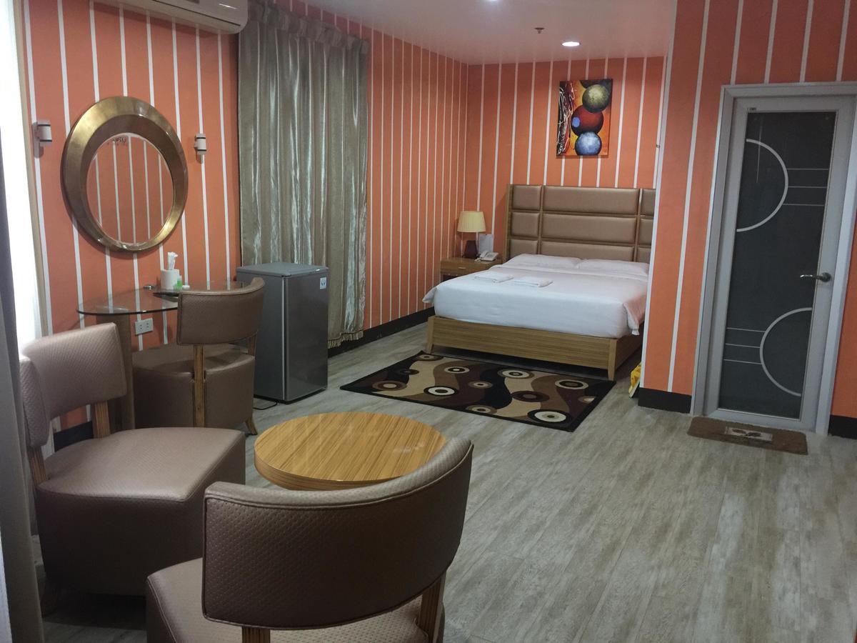 Jeamco Royal Hotel-Palawan Puerto Princesa Екстер'єр фото